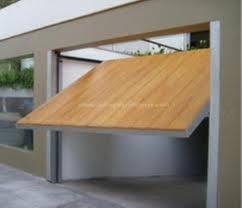 Puertas automáticas basculantes